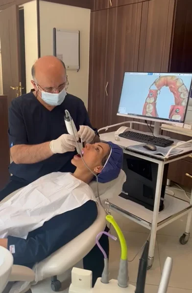 اسکنر داخل دهانی چیست و چه کاری انجام می دهد
